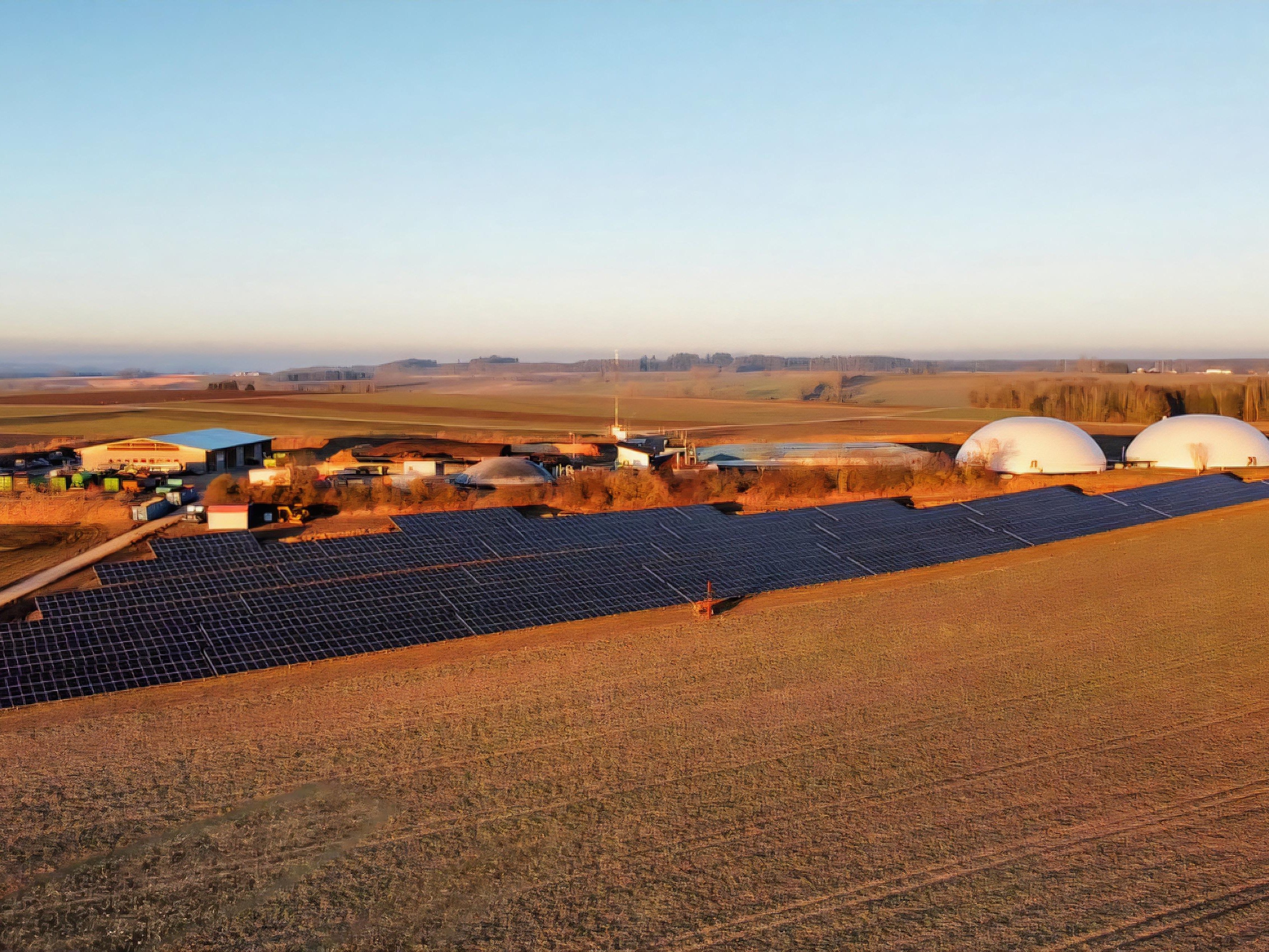 Biogasanlage und Freiflächenphotovoltaikanlage Völlkofen